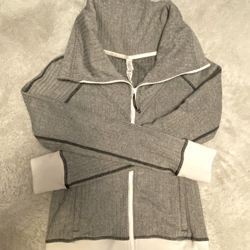 Heathered grey Lululemon Be Present Jacket, size 4